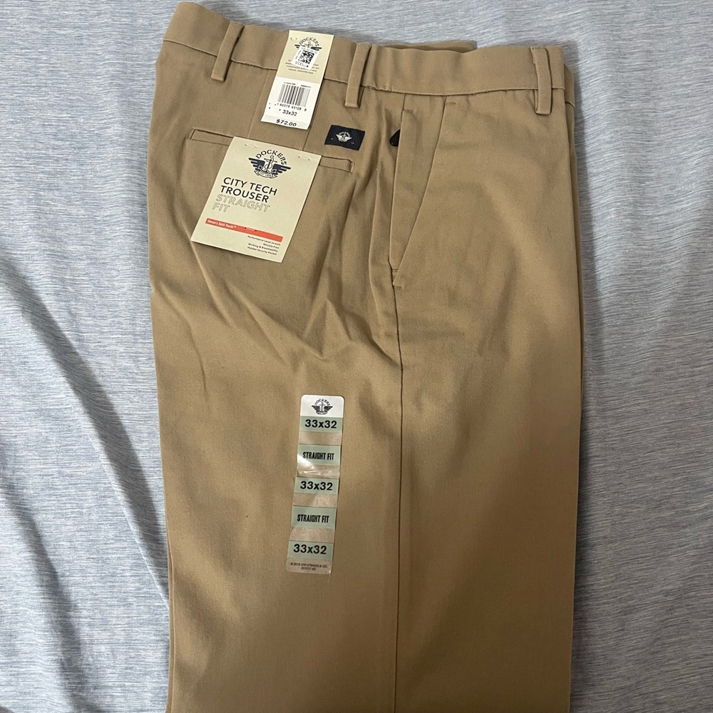 Dockers City Tech Trouser Straight Fit 33x32 Beige NWT